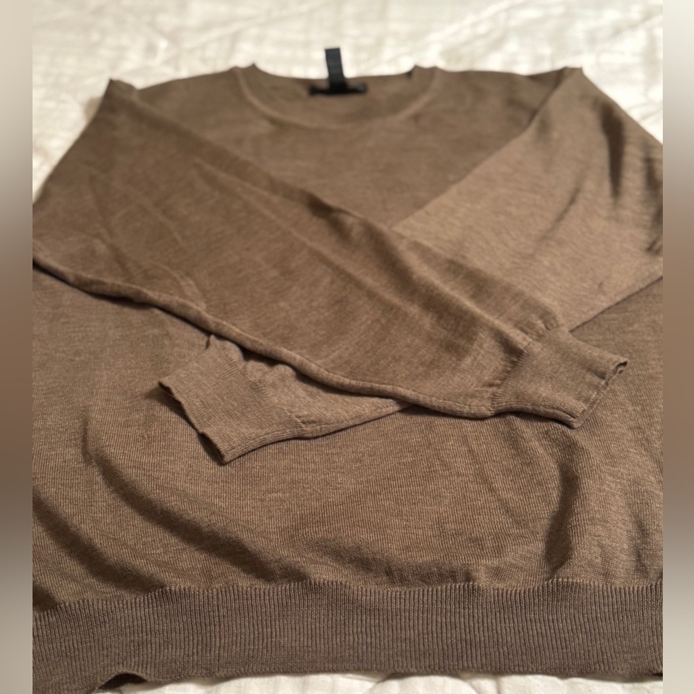 100% wool Giasone men’s sweater XL. Small imperfections. See pictures.